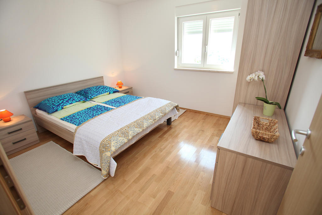 Villa Iris Apartments Seget Vranjica Extérieur photo
